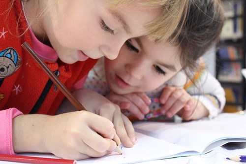 children drawing